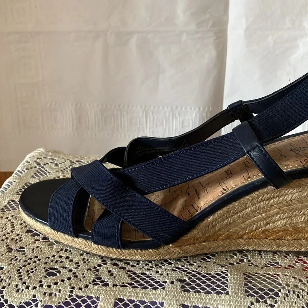 Merona Women’s Sz 10 Navy Blue Espadrille Wedge Sandals 3” Heel Ankle Strap GUC